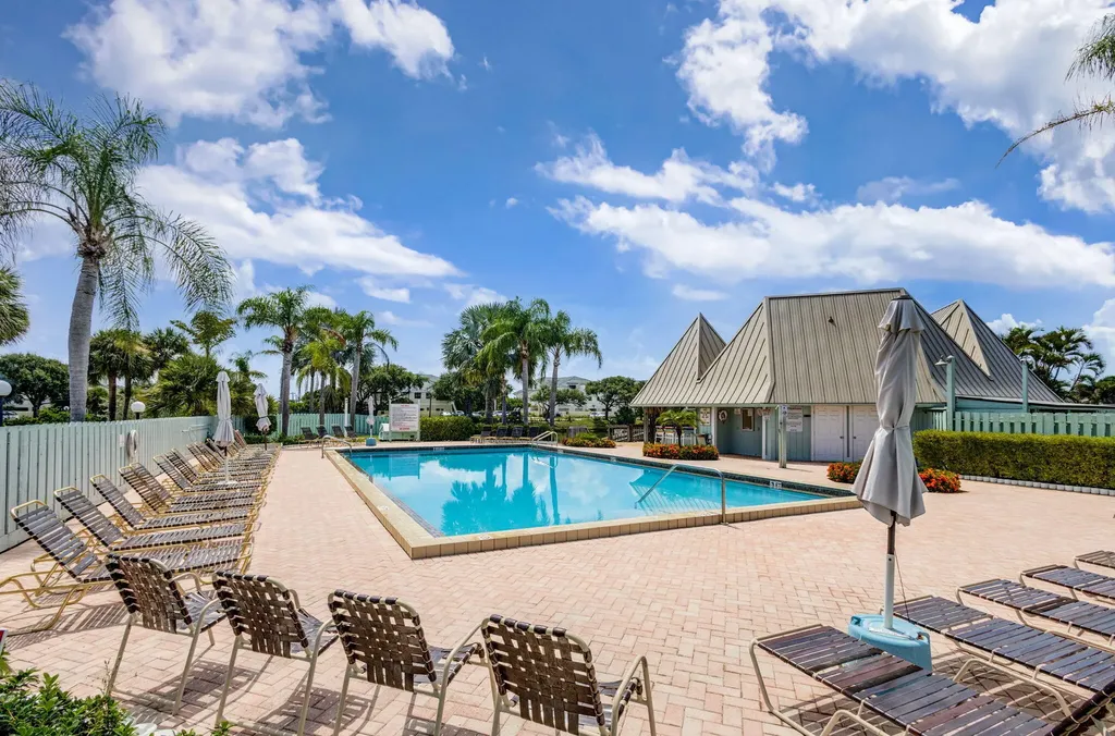 1127 E Seminole Avenue Jupiter FL 33477
