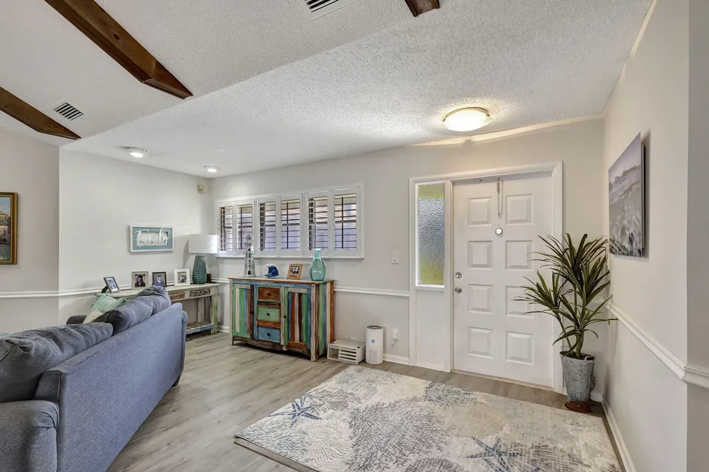 1127 E Seminole Avenue Jupiter FL 33477