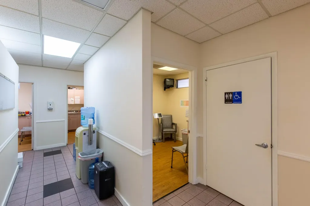 2419 S Seacrest Boulevard Boynton Beach FL 33435