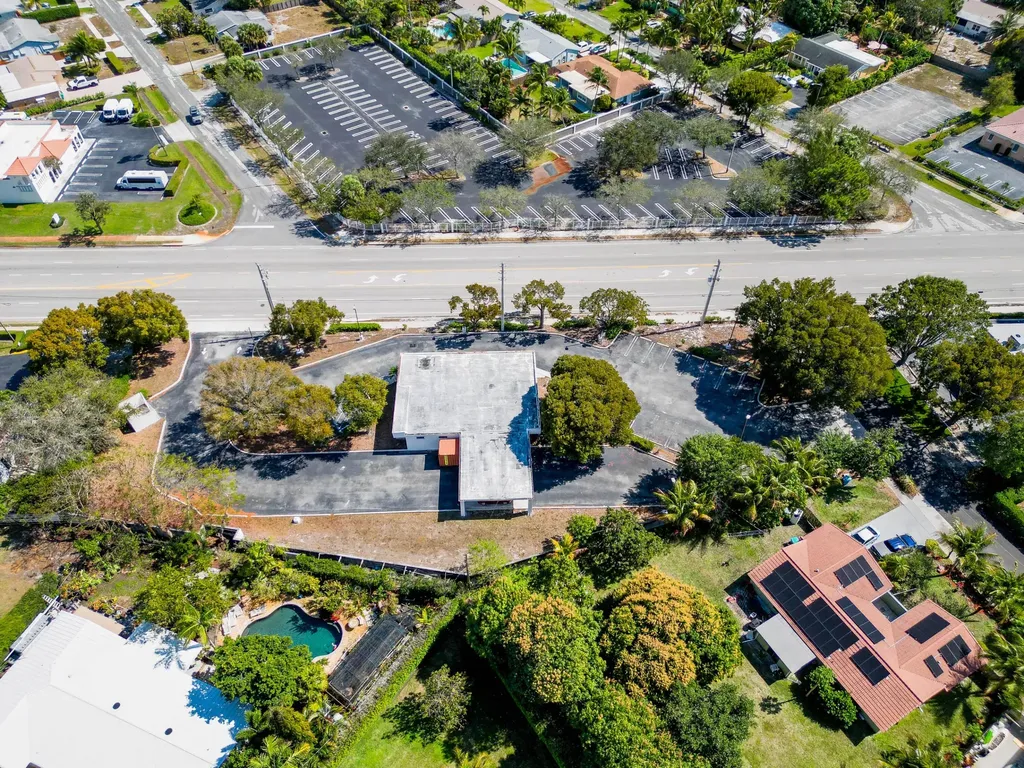 2419 S Seacrest Boulevard Boynton Beach FL 33435