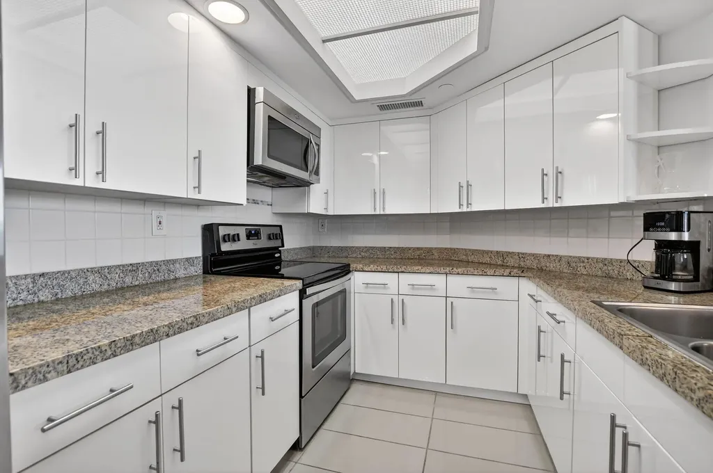 120 SE 5th Avenue Boca Raton FL 33432