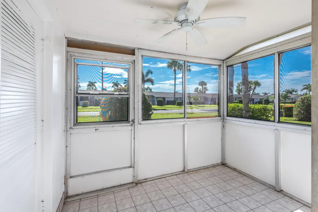 2739 Dudley Drive W West Palm Beach FL 33415