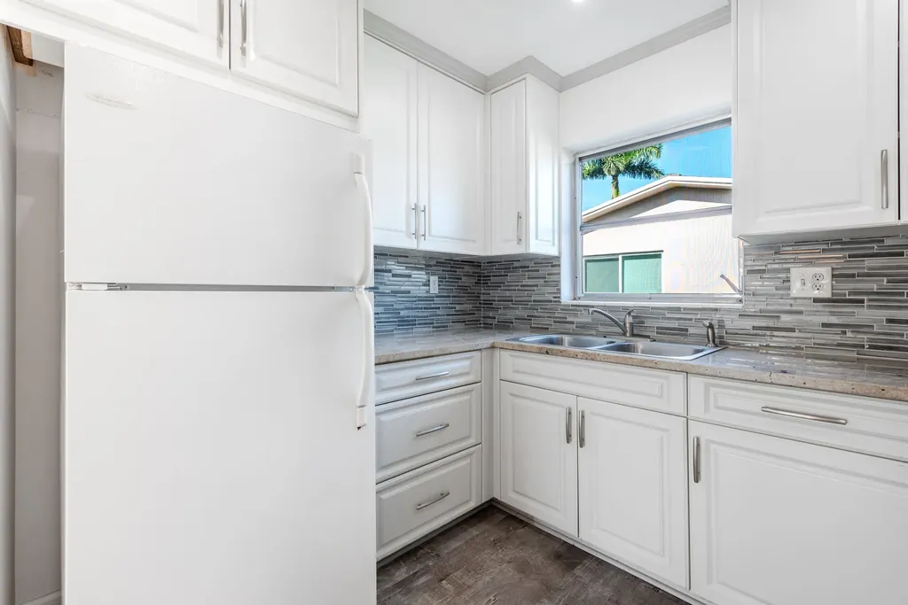 2739 Dudley Drive W West Palm Beach FL 33415