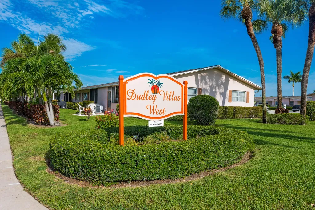 2739 Dudley Drive W West Palm Beach FL 33415
