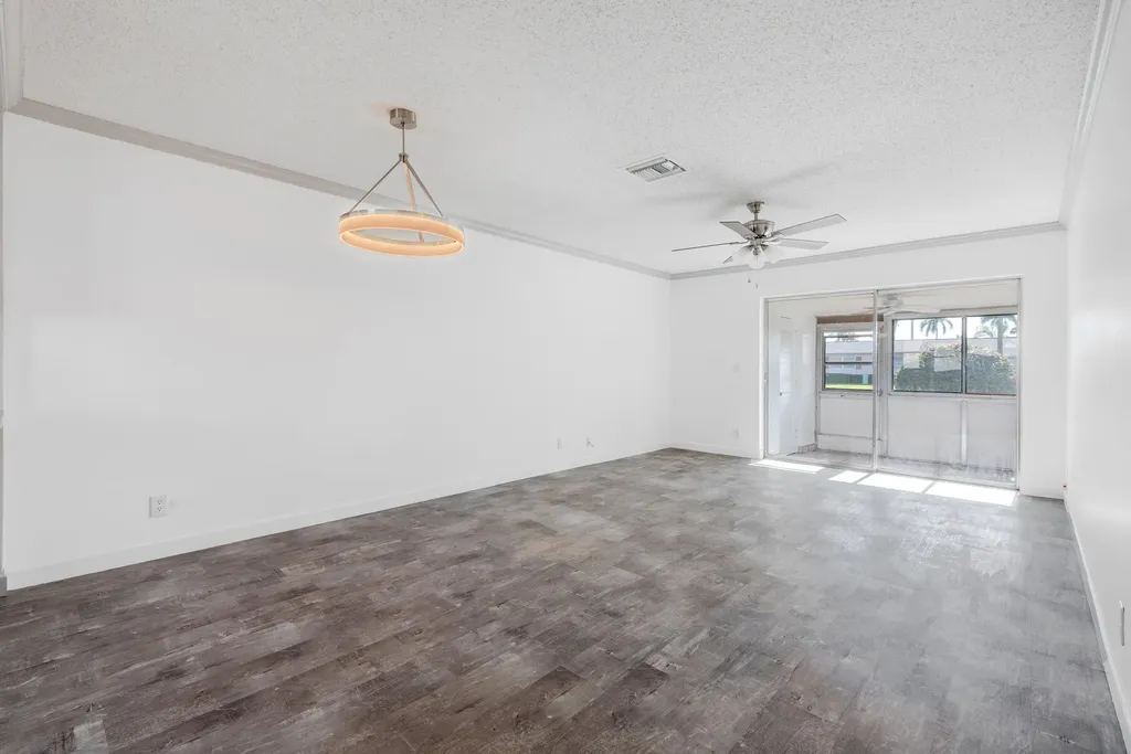 2739 Dudley Drive W West Palm Beach FL 33415