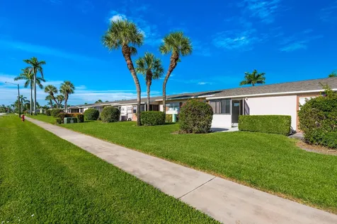 2739 Dudley Drive W West Palm Beach FL 33415