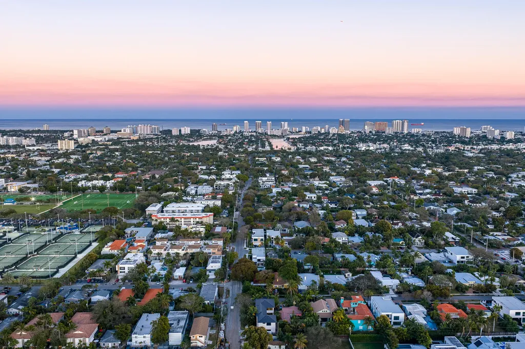 549 NE 10th Avenue Fort Lauderdale FL 33301