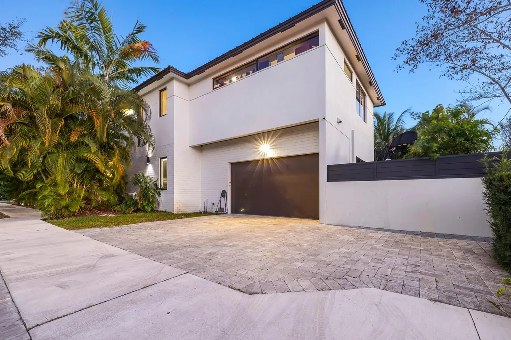 549 NE 10th Avenue Fort Lauderdale FL 33301