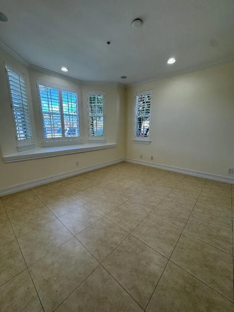 304 W Mallory Circle Delray Beach FL 33483