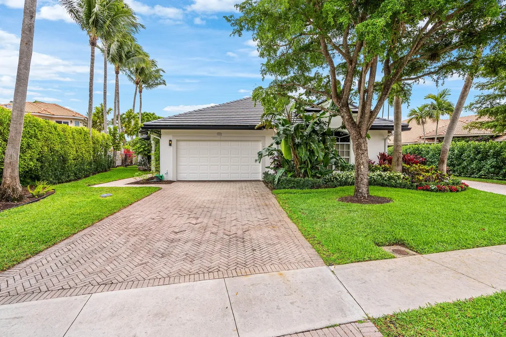 2800 Twin Oaks Way Wellington FL 33414