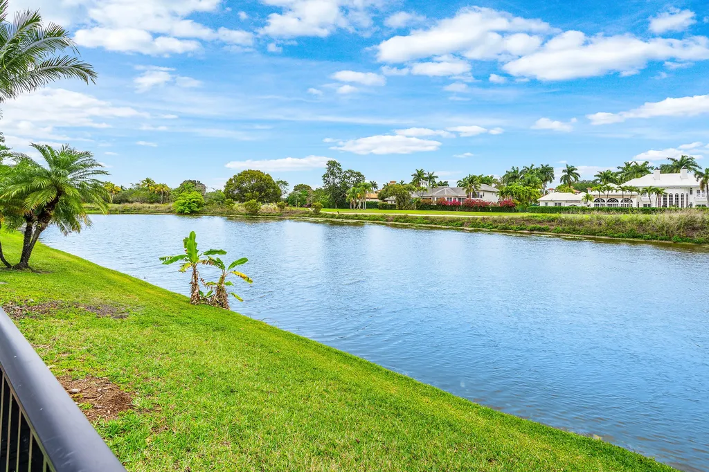 2800 Twin Oaks Way Wellington FL 33414