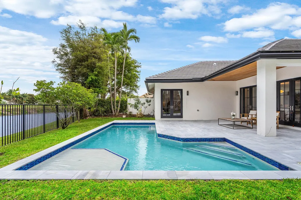 2800 Twin Oaks Way Wellington FL 33414