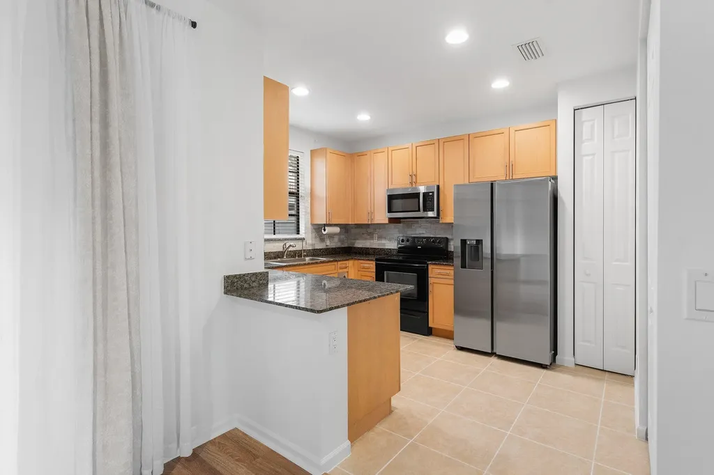 238 E Chrystie Circle Delray Beach FL 33484
