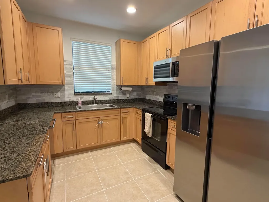 238 E Chrystie Circle Delray Beach FL 33484