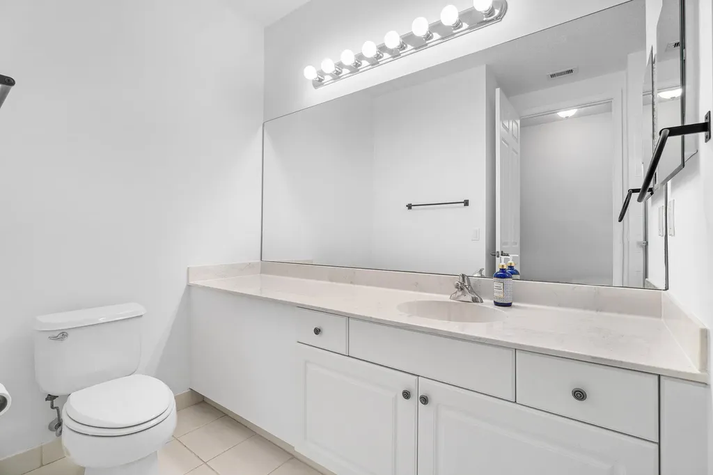 238 E Chrystie Circle Delray Beach FL 33484