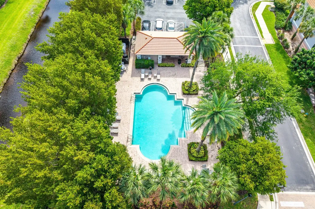 238 E Chrystie Circle Delray Beach FL 33484