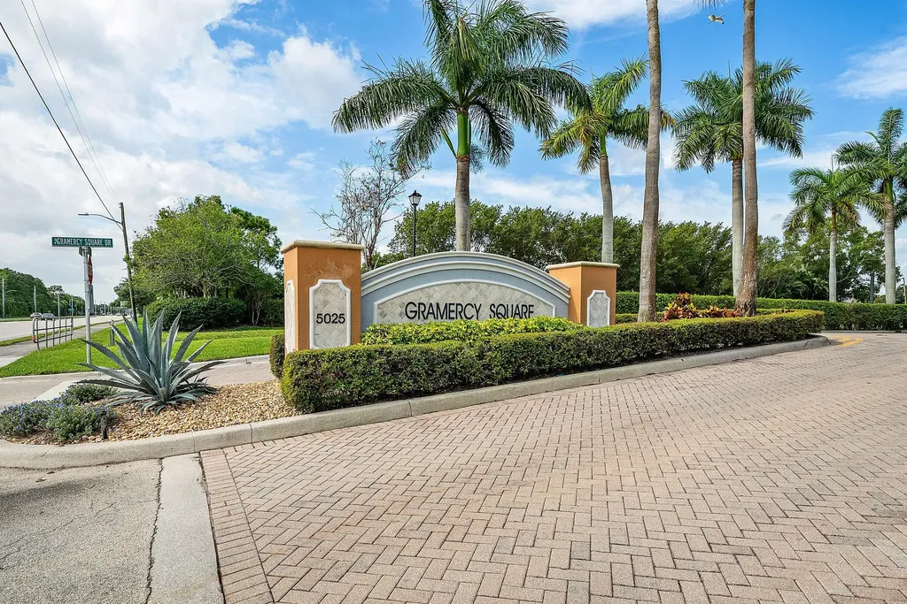 238 E Chrystie Circle Delray Beach FL 33484