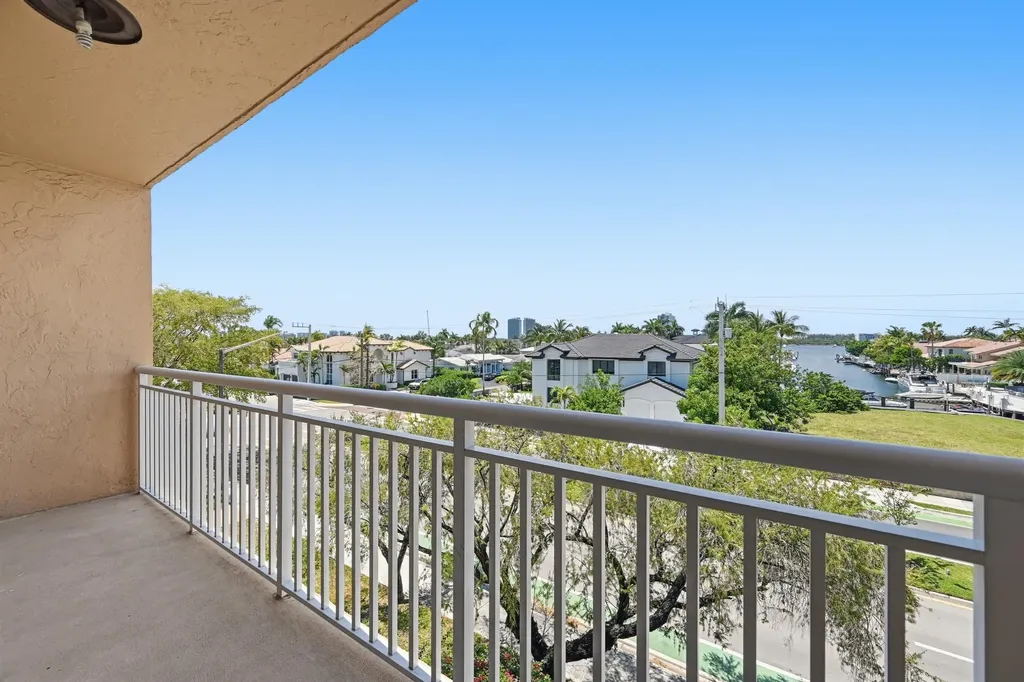 17051 NE 35th Avenue North Miami Beach FL 33160