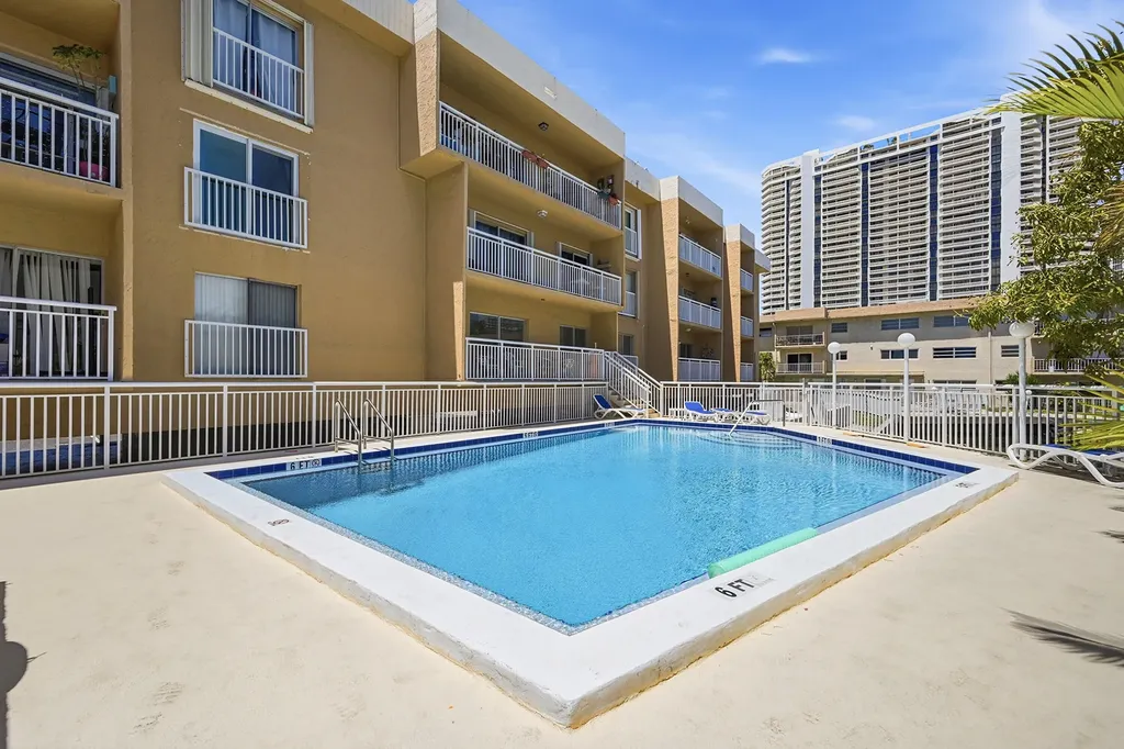 17051 NE 35th Avenue North Miami Beach FL 33160