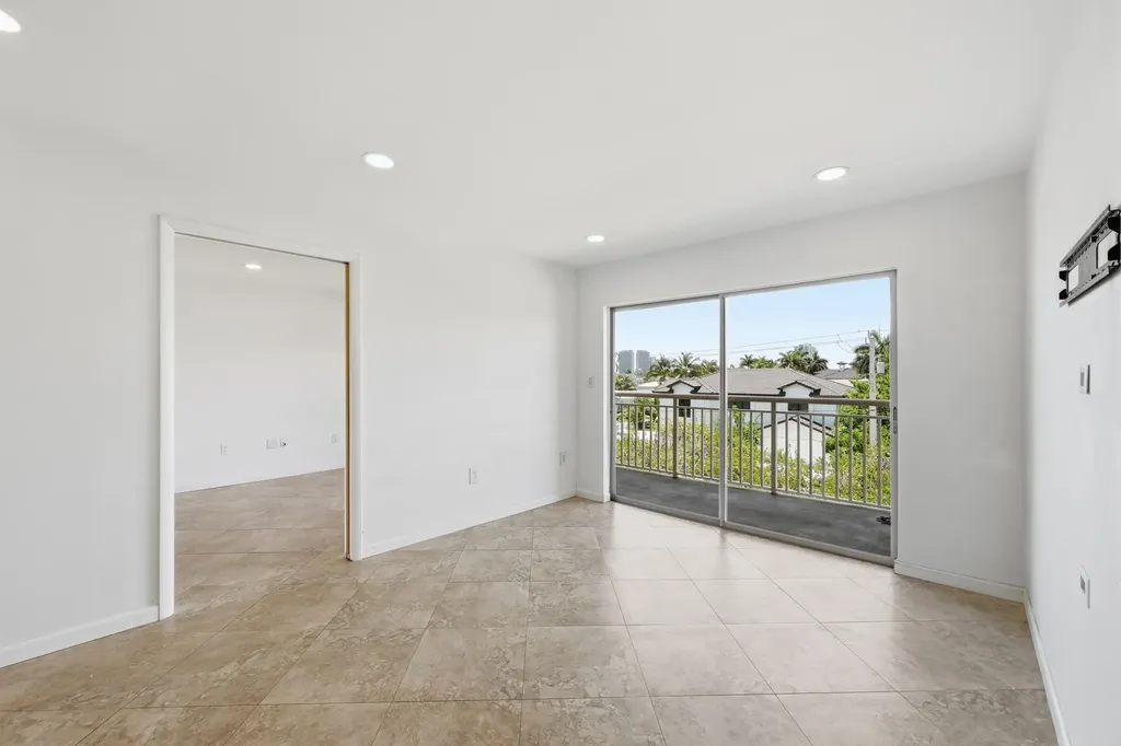 17051 NE 35th Avenue North Miami Beach FL 33160