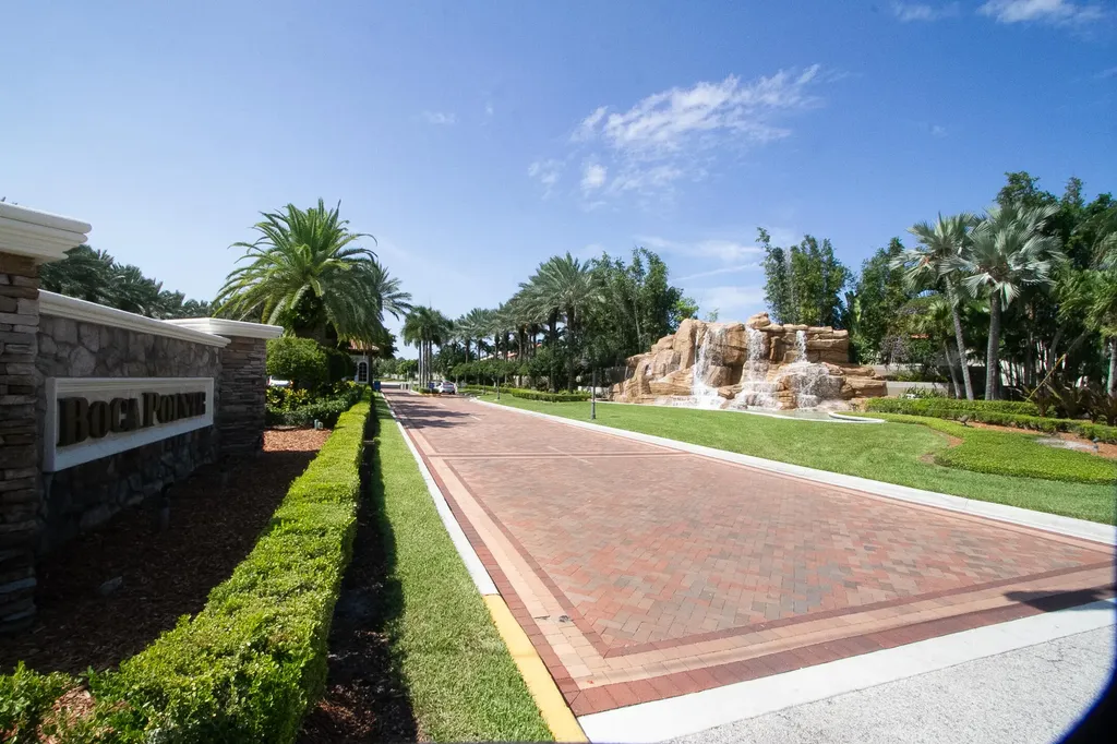 23045 Clear Echo Drive Boca Raton FL 33433