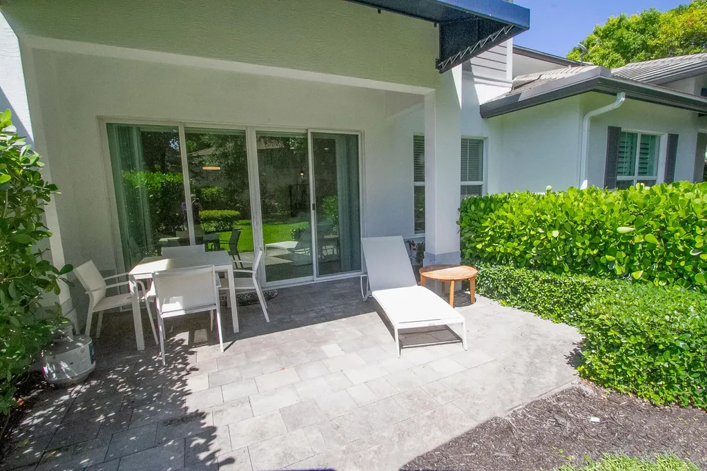23045 Clear Echo Drive Boca Raton FL 33433