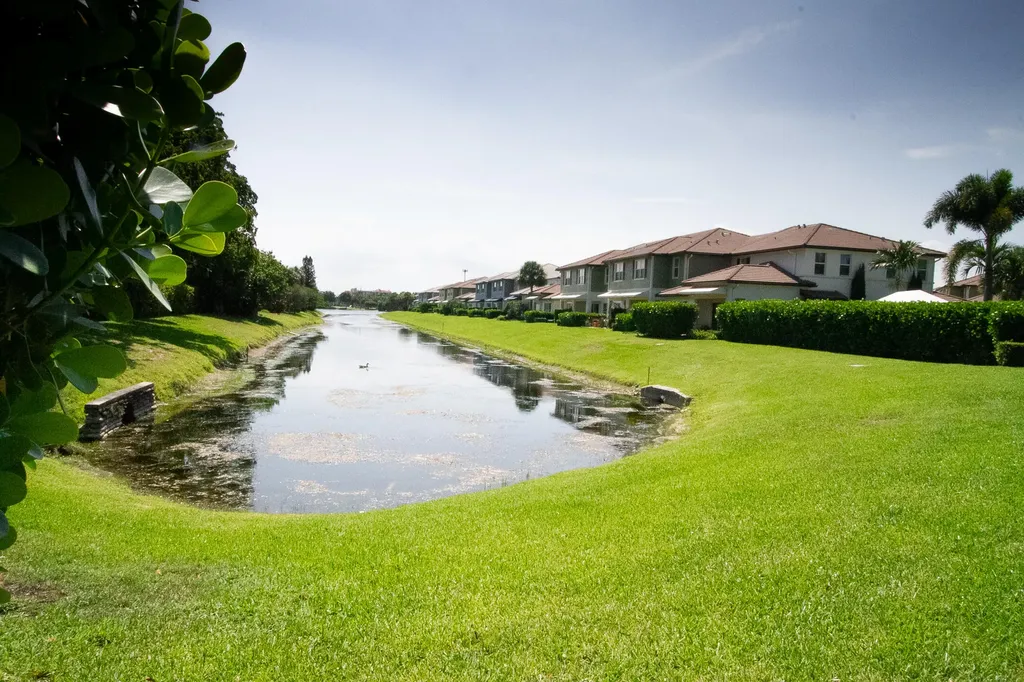23045 Clear Echo Drive Boca Raton FL 33433