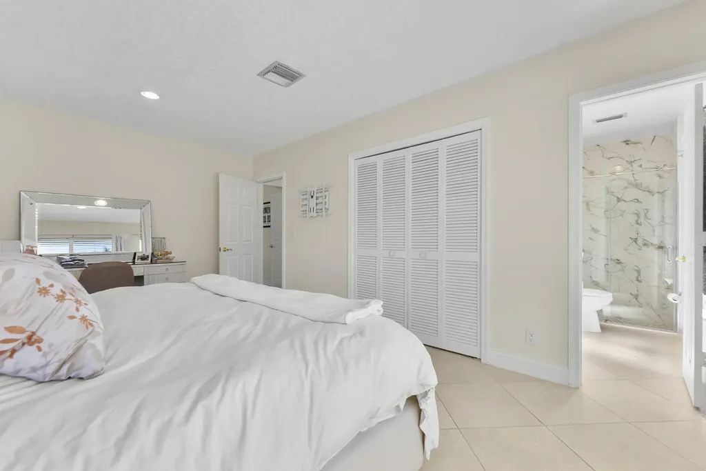 401 NE 10th Terrace Boca Raton FL 33432