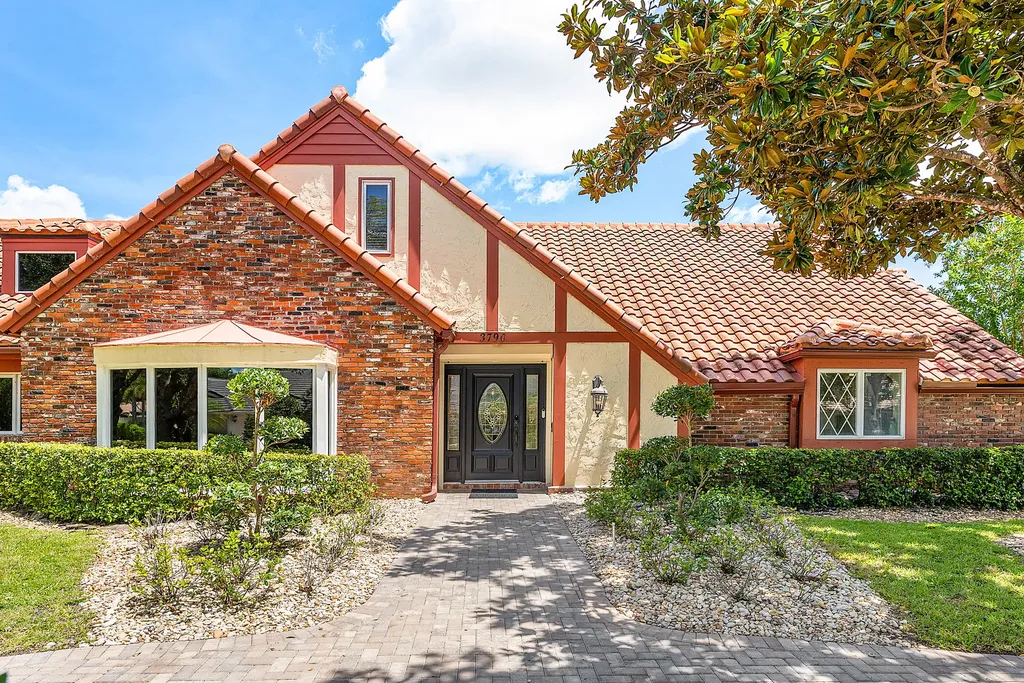 3790 Kings Way Boca Raton FL 33434