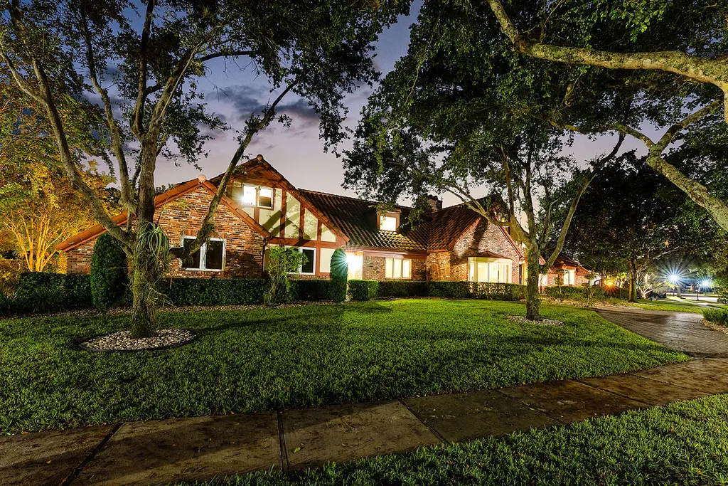 3790 Kings Way Boca Raton FL 33434