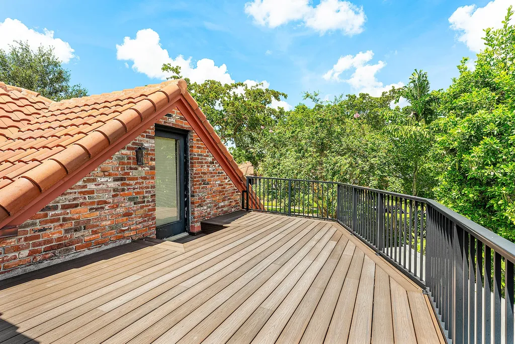 3790 Kings Way Boca Raton FL 33434