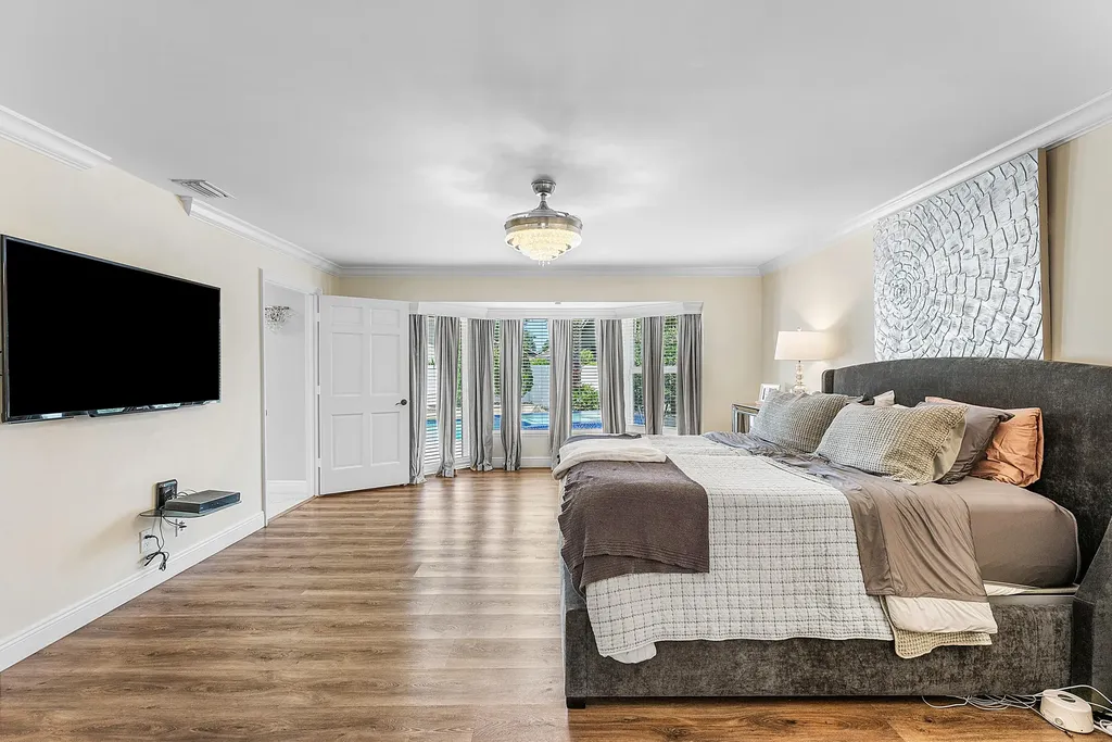 3790 Kings Way Boca Raton FL 33434