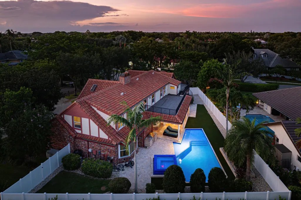 3790 Kings Way Boca Raton FL 33434