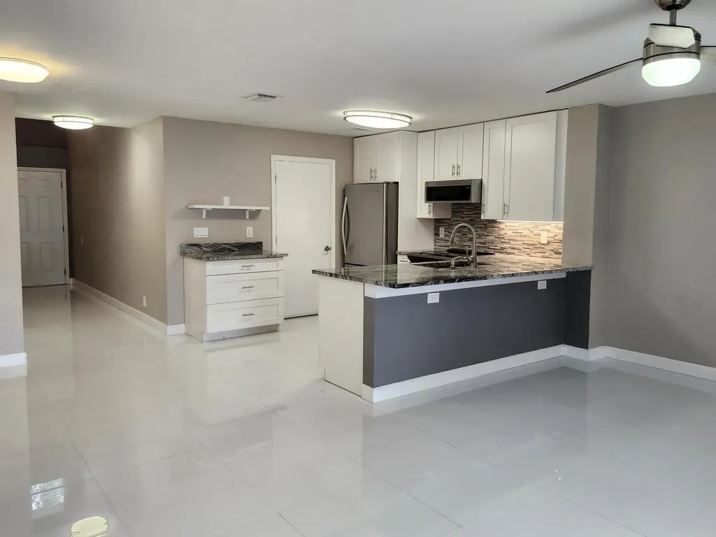 1919 Discovery Circle E Deerfield Beach FL 33442