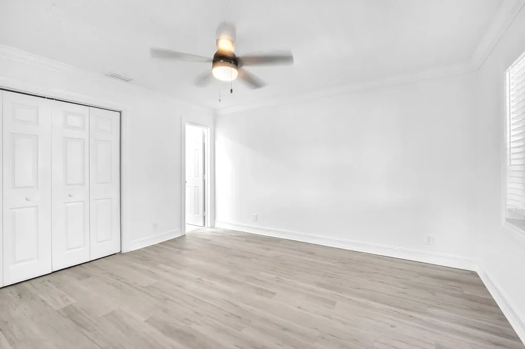1015 Spanish River Road Boca Raton FL 33432