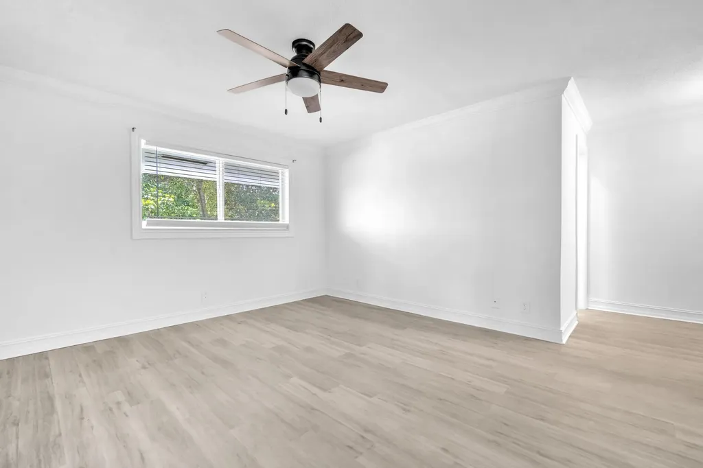 1015 Spanish River Road Boca Raton FL 33432