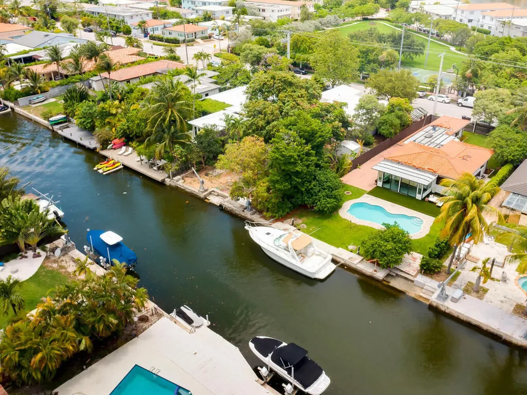 7820 Hawthorne Avenue Miami Beach FL 33141