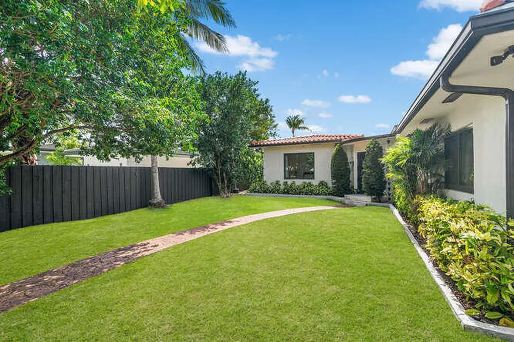 7820 Hawthorne Avenue Miami Beach FL 33141