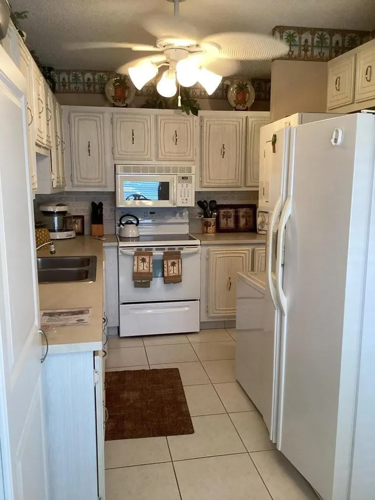 20860 Covington Drive Boca Raton FL 33433