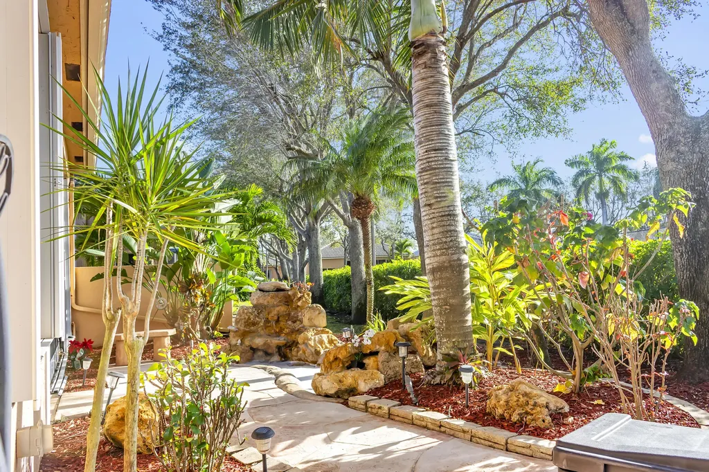 10069 Mizner Falls Way Boynton Beach FL 33437