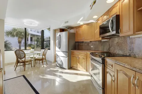 235 Bay Colony Drive N Juno Beach FL 33408