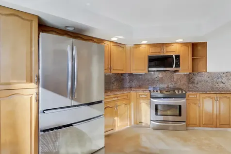 235 Bay Colony Drive N Juno Beach FL 33408