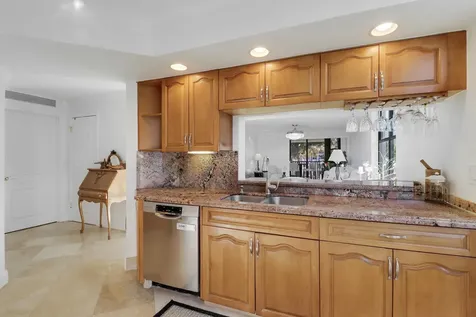 235 Bay Colony Drive N Juno Beach FL 33408
