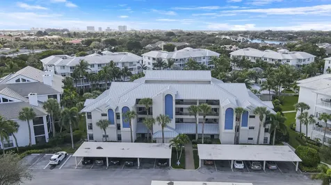 235 Bay Colony Drive N Juno Beach FL 33408
