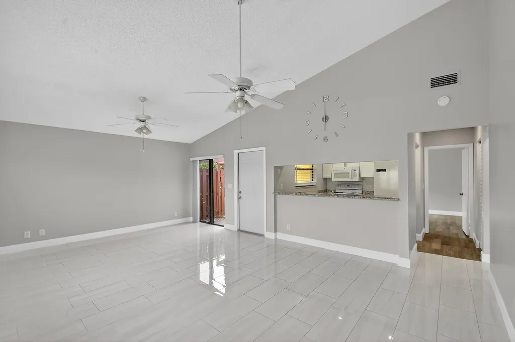 484 Springdale Circle Palm Springs FL 33461