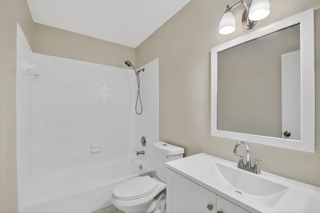 484 Springdale Circle Palm Springs FL 33461