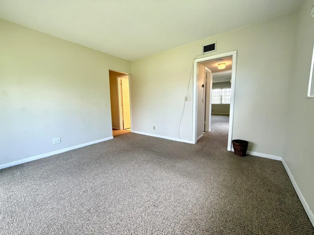 69 Norwich C West Palm Beach FL 33417