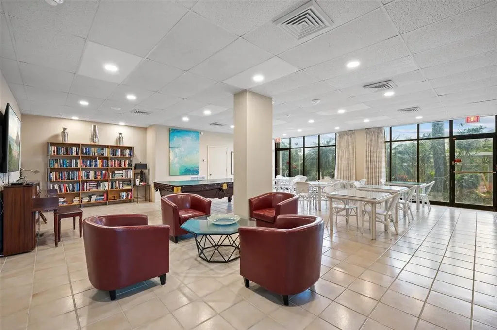 2400 Presidential Way West Palm Beach FL 33401