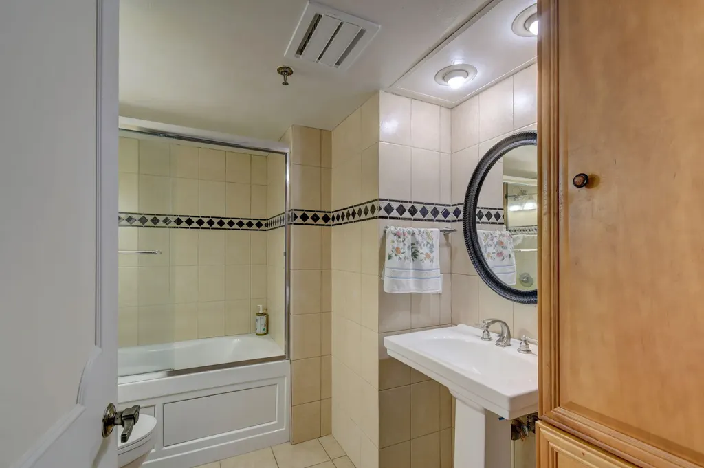 300 Golfview Road North Palm Beach FL 33408