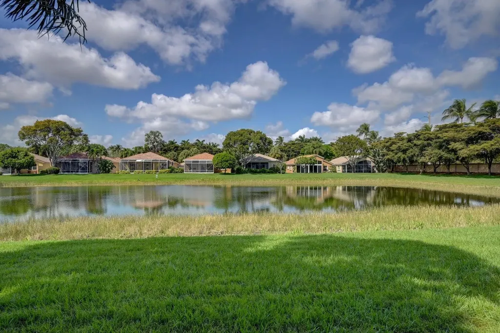 6523 Via Trento Delray Beach FL 33446